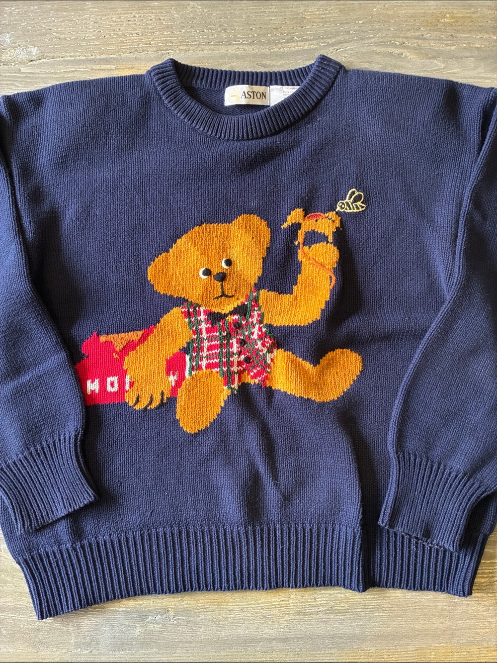 VTG ASTON bear crewneck navy blue knit sweater honey and bee 100% cotton size M